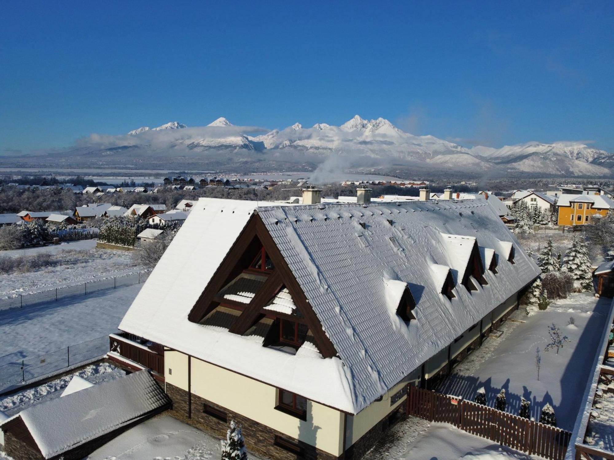 Tatrystay Cactus Cozy Apartment Tatry View เวลคา ลอมนิตซา ภายนอก รูปภาพ